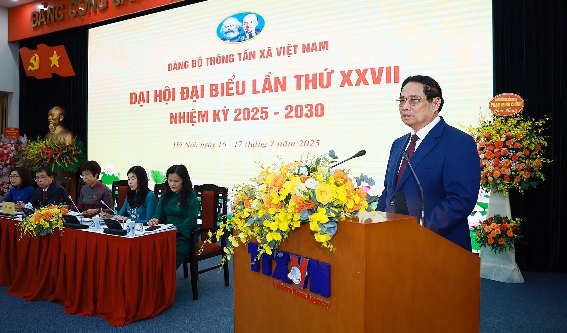vna-potal-thu-tuong-du-dai-hoi-dang-bo-thong-tan-xa-viet-nam-lan-thu-27-nhiem-ky-2025-2030-8153973.jpg