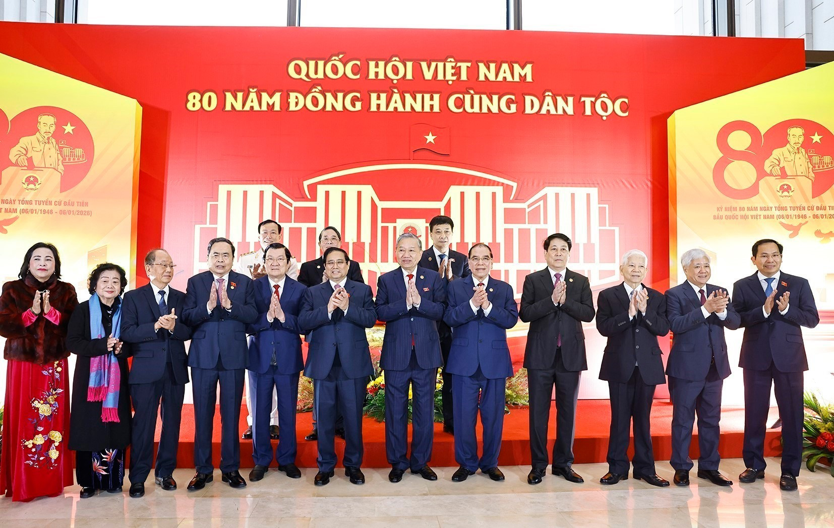 vna-potal-tong-bi-thu-to-lam-du-le-ky-niem-80-nam-ngay-tong-tuyen-cu-dau-tien-bau-quoc-hoi-viet-nam-8513390.jpg