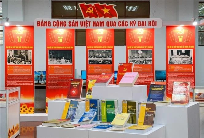“越南共产党历次全国代表大会”资料专题展于2026年1月26日至2月26日举行，介绍了800件关于越南共产党历次全国代表大会的资料。图片来源： 越通社