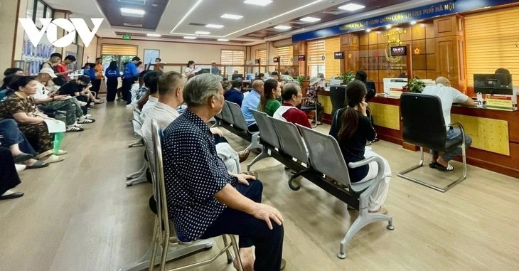 白梅坊公共服务中心每天有200到250人次来办理行政手续。图自VOV