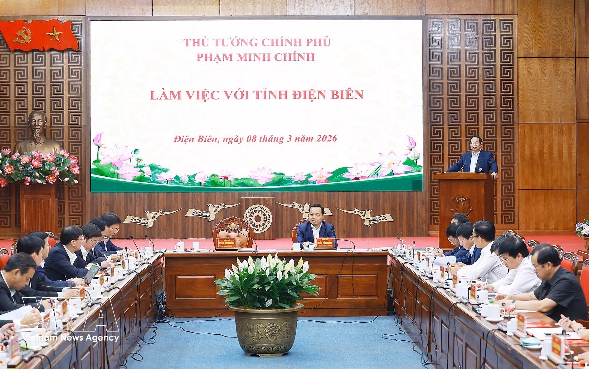 vnanet-potal-thu-tuong-lam-viec-voi-lanh-dao-tinh-dien-bien-8627858.jpg