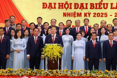 与会代表合影。图自越通社