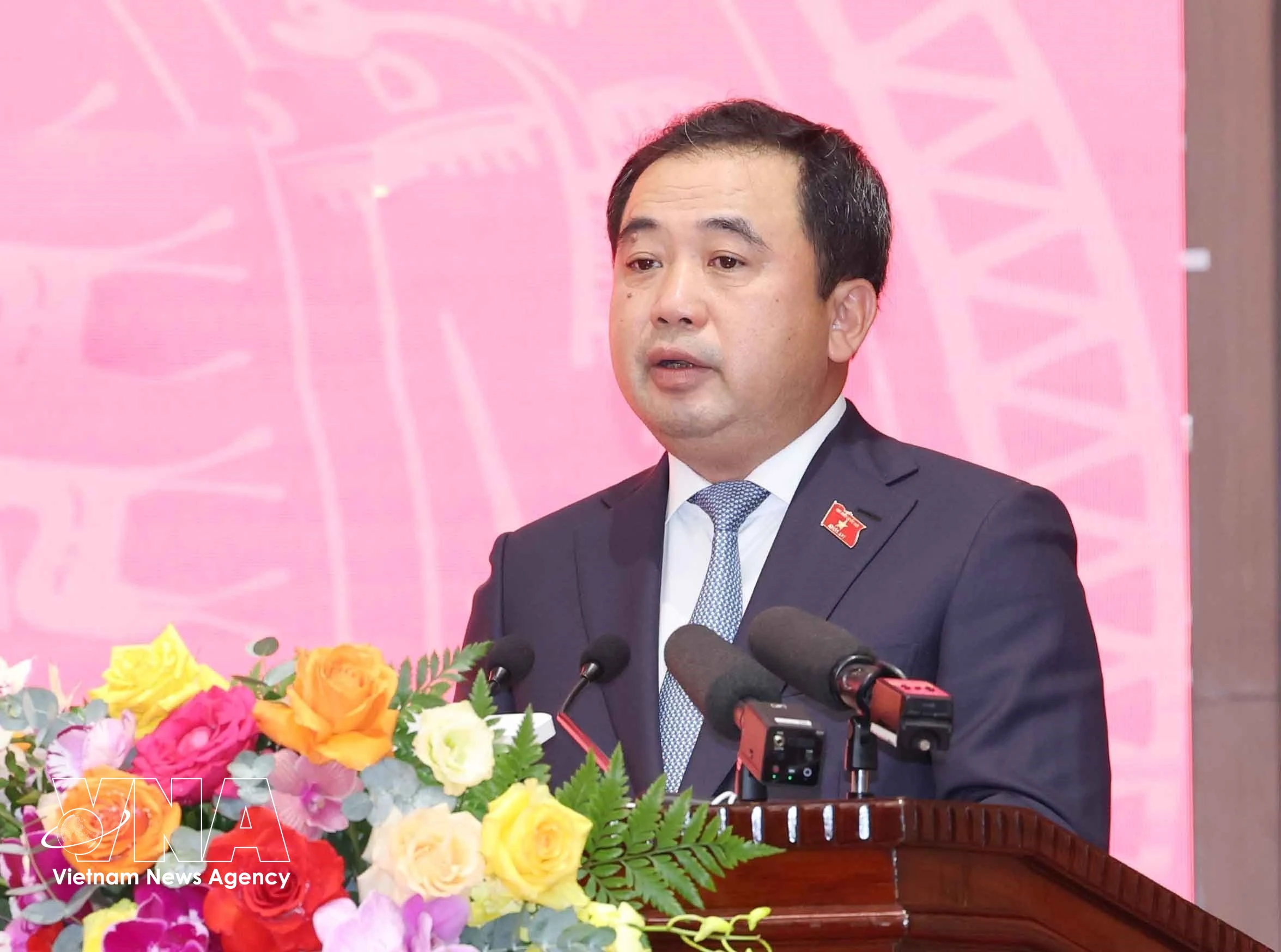 陈德胜同志出任河内市委书记。图自越通社