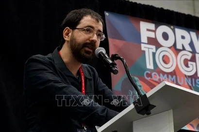 以色列历史研究员、以色列共产党机关报《道路》记者阿萨夫·塔尔加姆。图自越通社