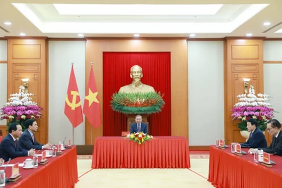 越共中央总书记苏林与俄罗斯联邦总统普京通电话。图自越通社