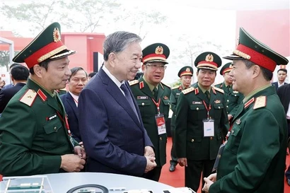 越共中央总书记苏林出席越南首家芯片制造厂动工仪式。图自越通社