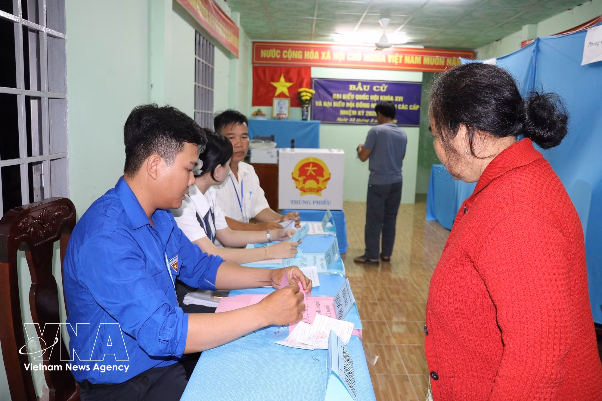 vnanet-bau-cu-quoc-hoi-va-hdnd-khai-mac-bau-cu-som-tai-xa-cu-lao-tan-phu-dong-tinh-dong-thap-8641128.jpg