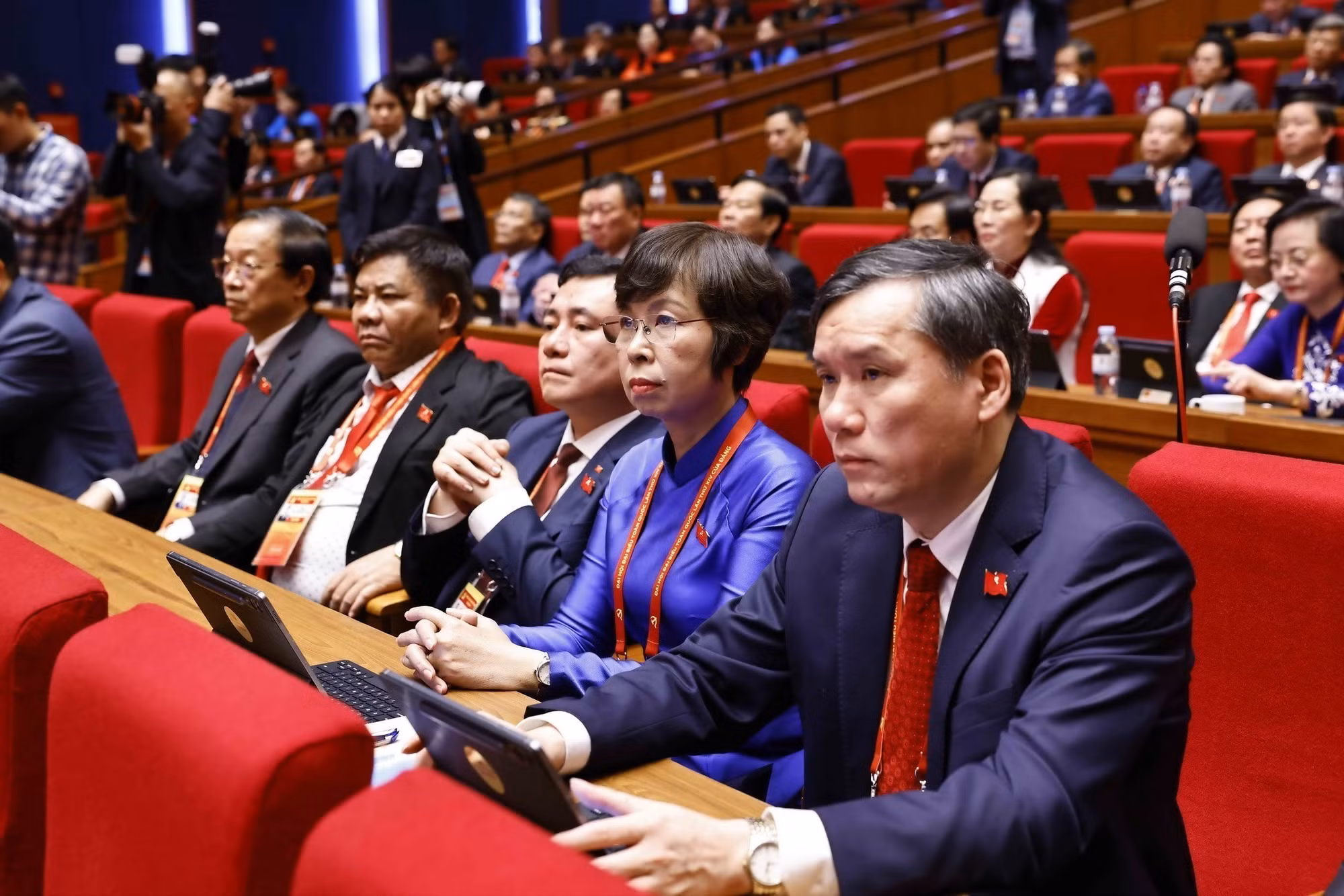 vna-potal-phien-hop-tru-bi-dai-hoi-dang-toan-quoc-lan-thu-xiv-8538006.jpg
