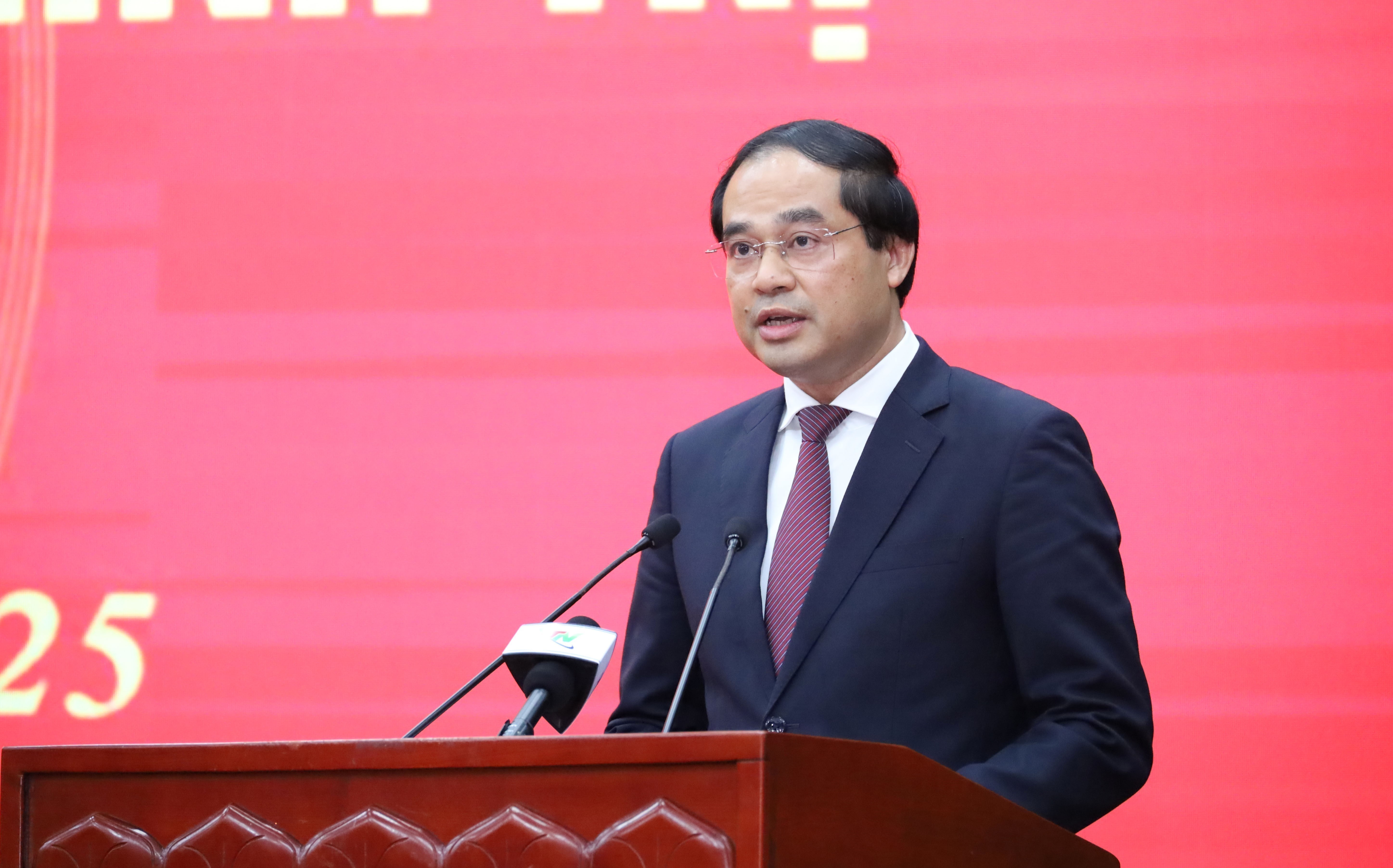 太原省委书记郑春长同志。图自越通社