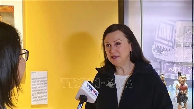 俄罗斯国立东方艺术博物馆常设展览与藏品部主任、俄罗斯著名越南艺术策展人阿尔比娜·谢尔盖耶夫娜·列戈斯塔耶娃。图自越通社