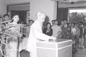 胡志明主席——特殊选民、模范国会代表