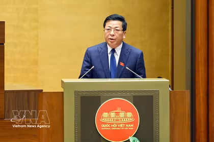 建设部部长陈鸿明发表讲话。图自越通社