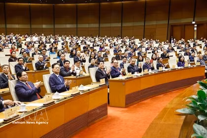 越南第十六届国会第一次会议圆满闭幕