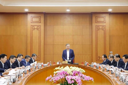 苏林总书记：提高基层干部素质是一项紧迫、具有长远意义的战略任务