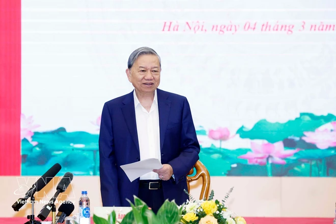 苏林总书记发表总结发言。图自越通社