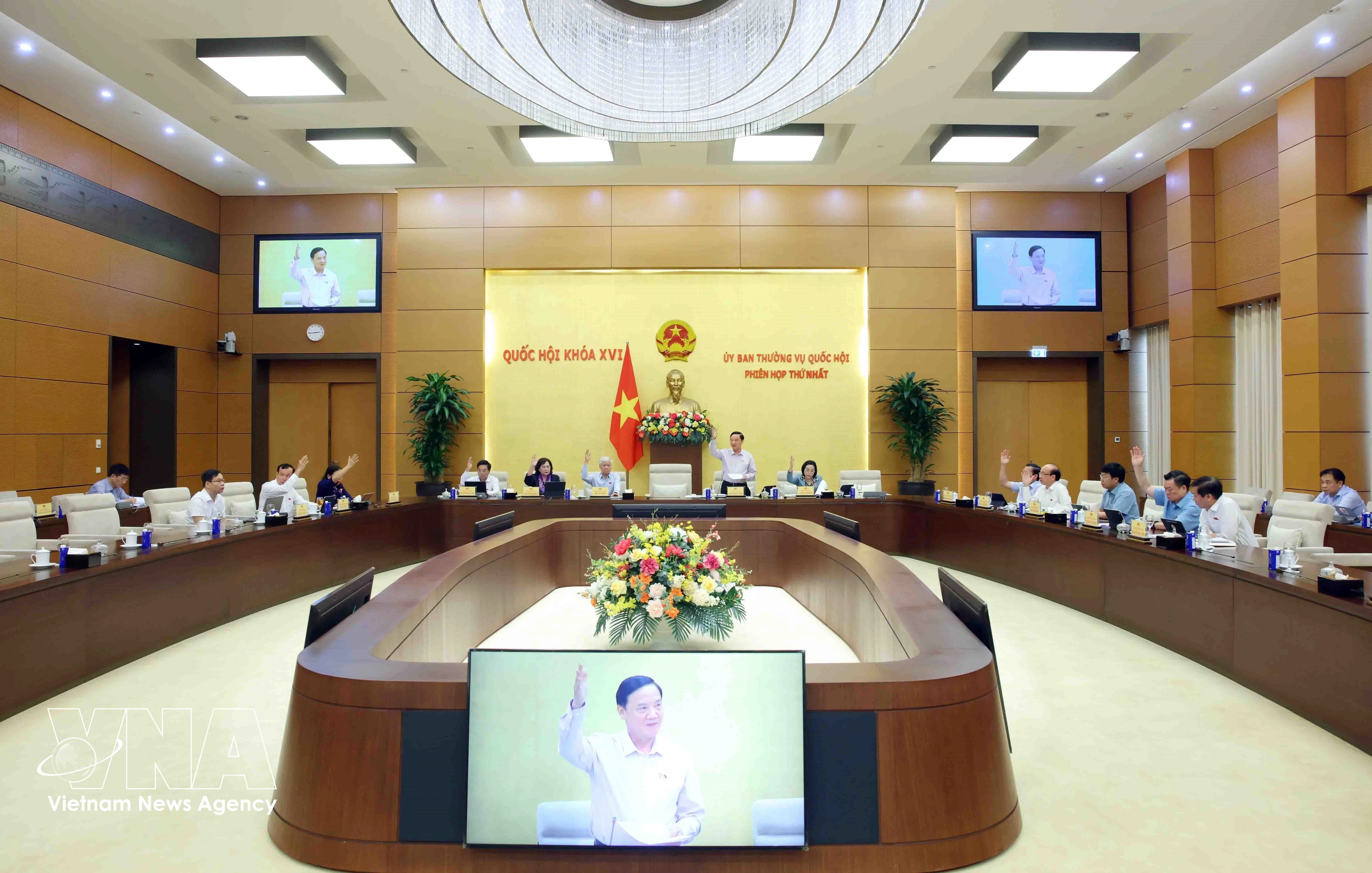 越南国会常务委员会第一次会议现场。图自越通社