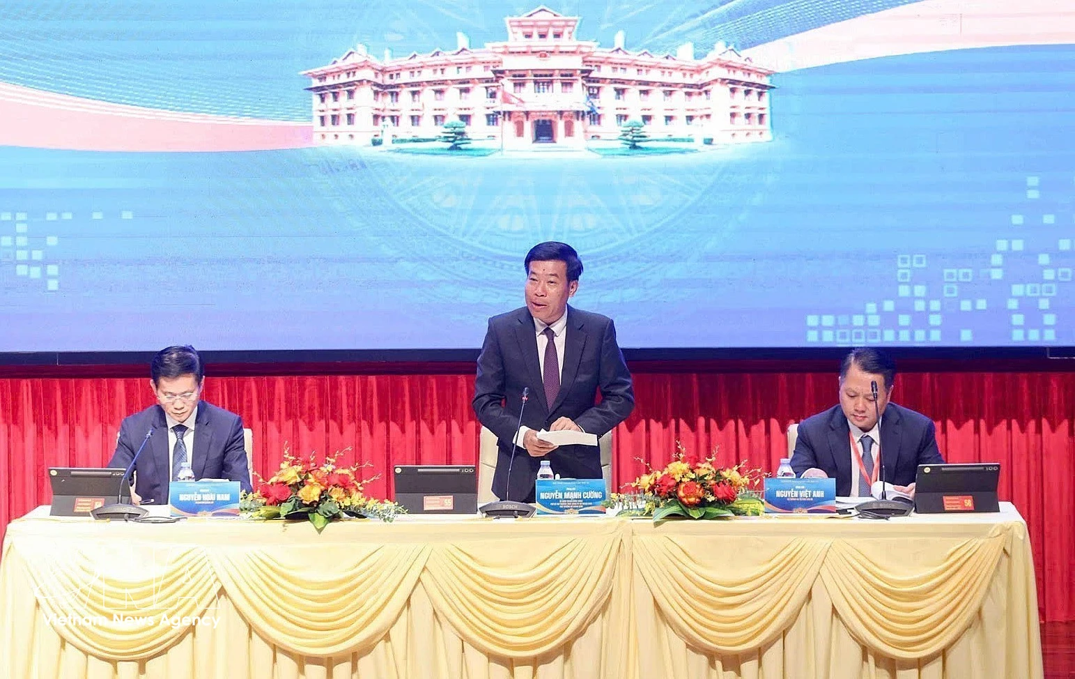 越共中央委员、外交部党委常务副书记、外交部副部长阮孟强发表讲话。图自越通社