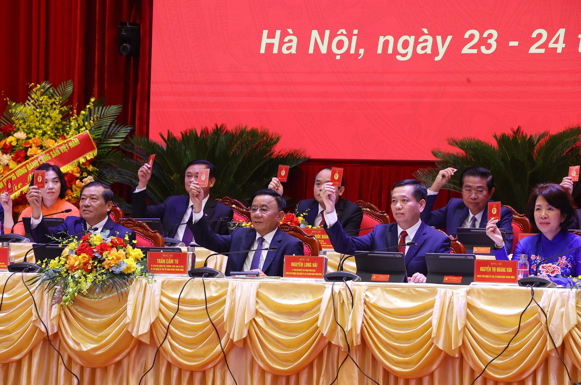 vna-potal-tien-toi-dai-hoi-xiv-cua-dang-dai-hoi-dai-bieu-dang-bo-cac-co-quan-dang-trung-uong-lan-thu-nhat-8292986.jpg