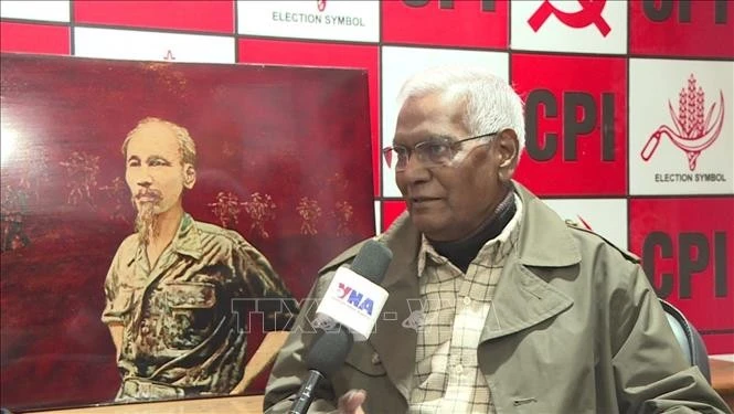 印度共产党（CPI）总书记多拉伊萨米·拉贾（Doraisamy Raja）接受越通社记者的采访。图自越通社