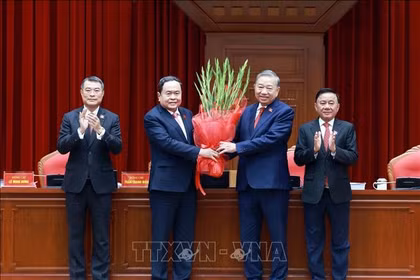 各国领导人向越南共产党第十四届中央委员会总书记苏林致贺电、贺信。图自越通社