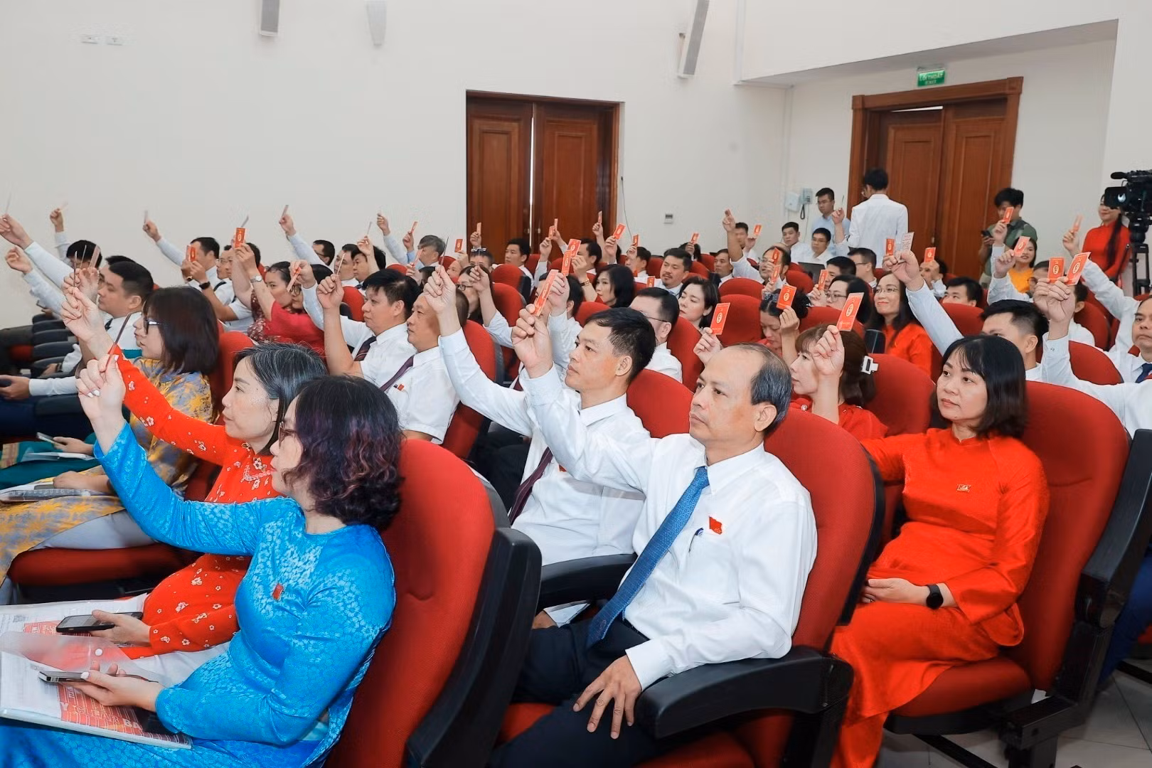 vna-potal-dai-hoi-dai-bieu-dang-bo-thong-tan-xa-viet-nam-lan-thu-27-nhiem-ky-2025-2030-8153620.jpg