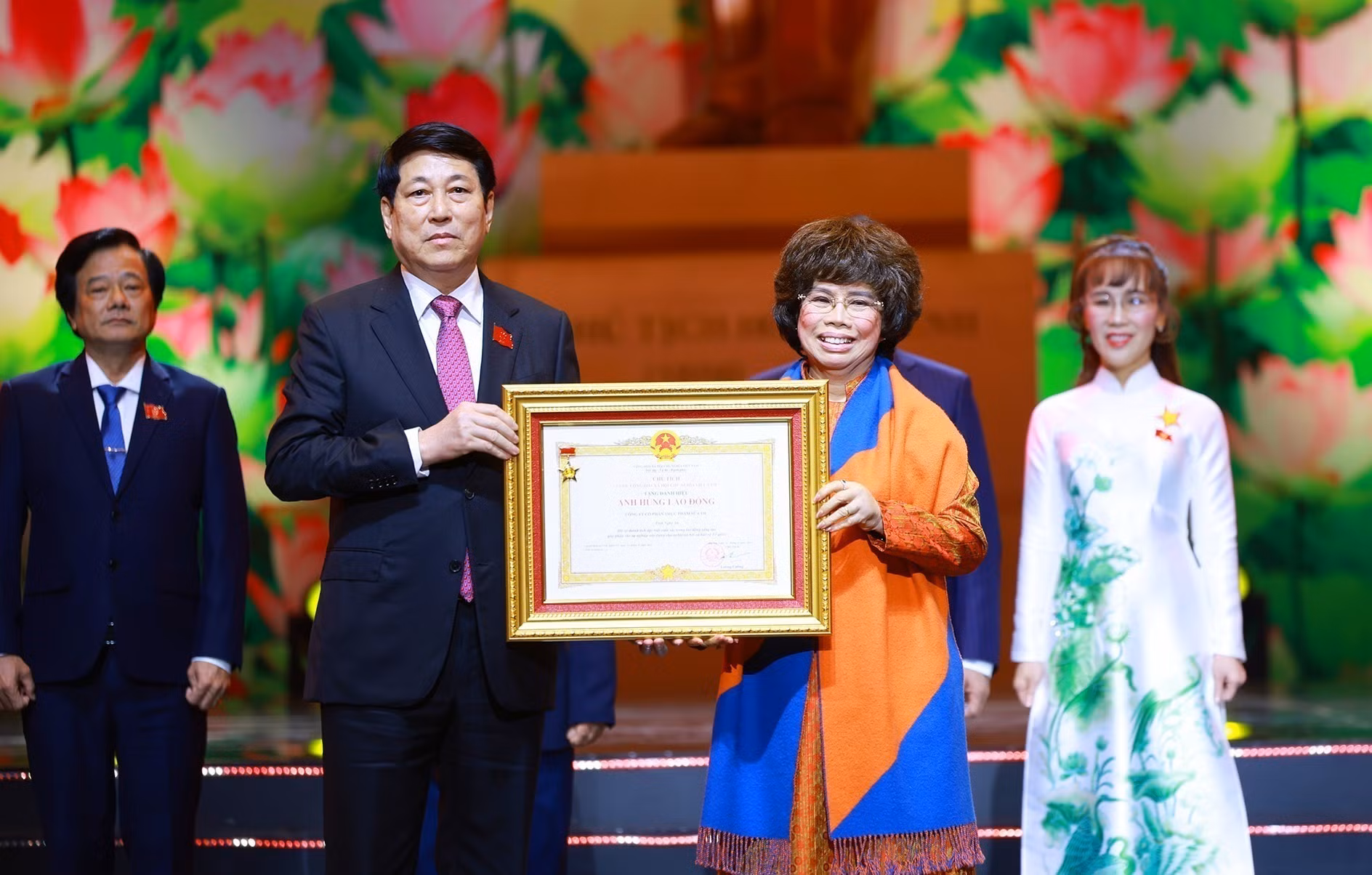 khai-mac-dai-hoi-thi-dua-yeu-nuoc-toan-quoc-lan-thu-xi-8498116.jpg