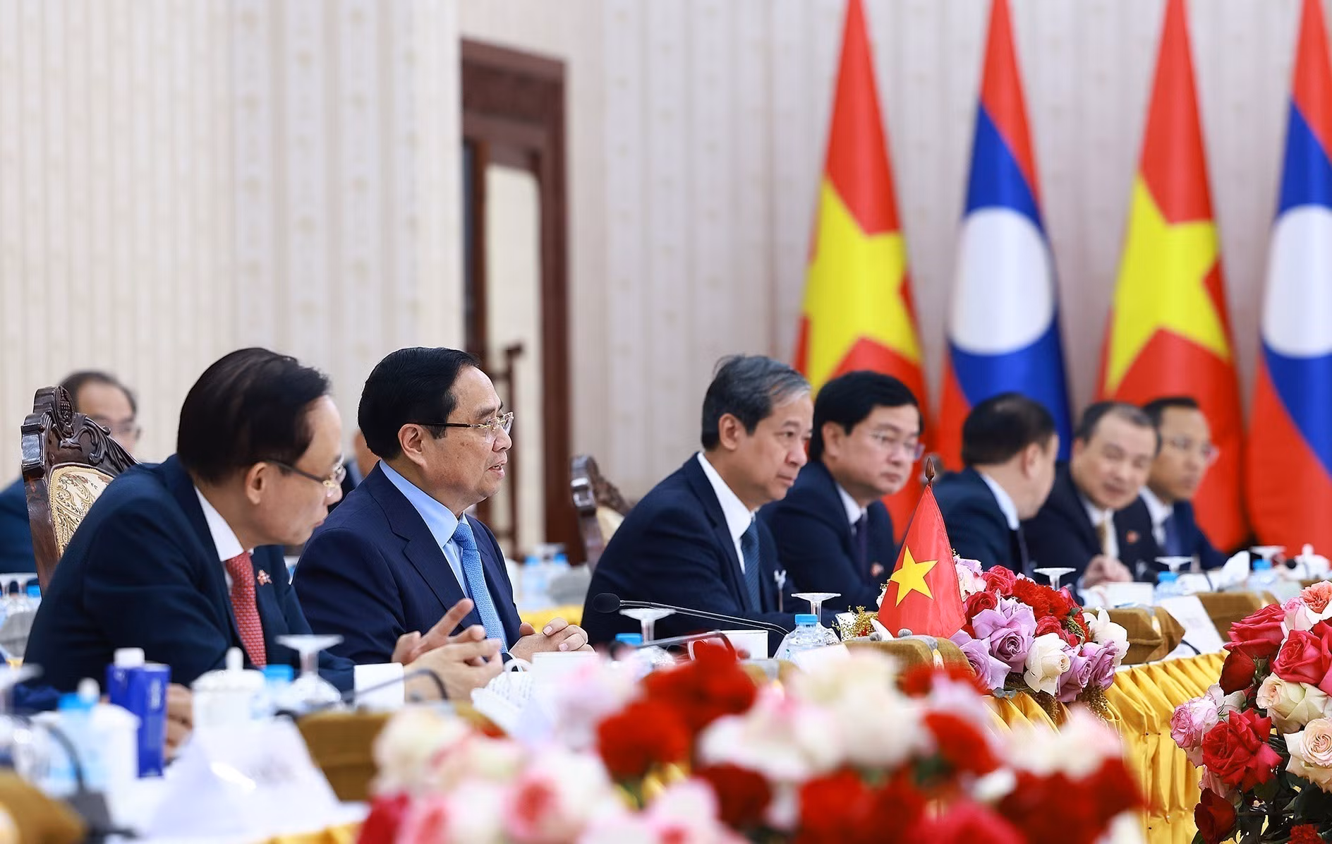 vna-potal-thu-tuong-pham-minh-chinh-gap-thu-tuong-lao-8574754.jpg