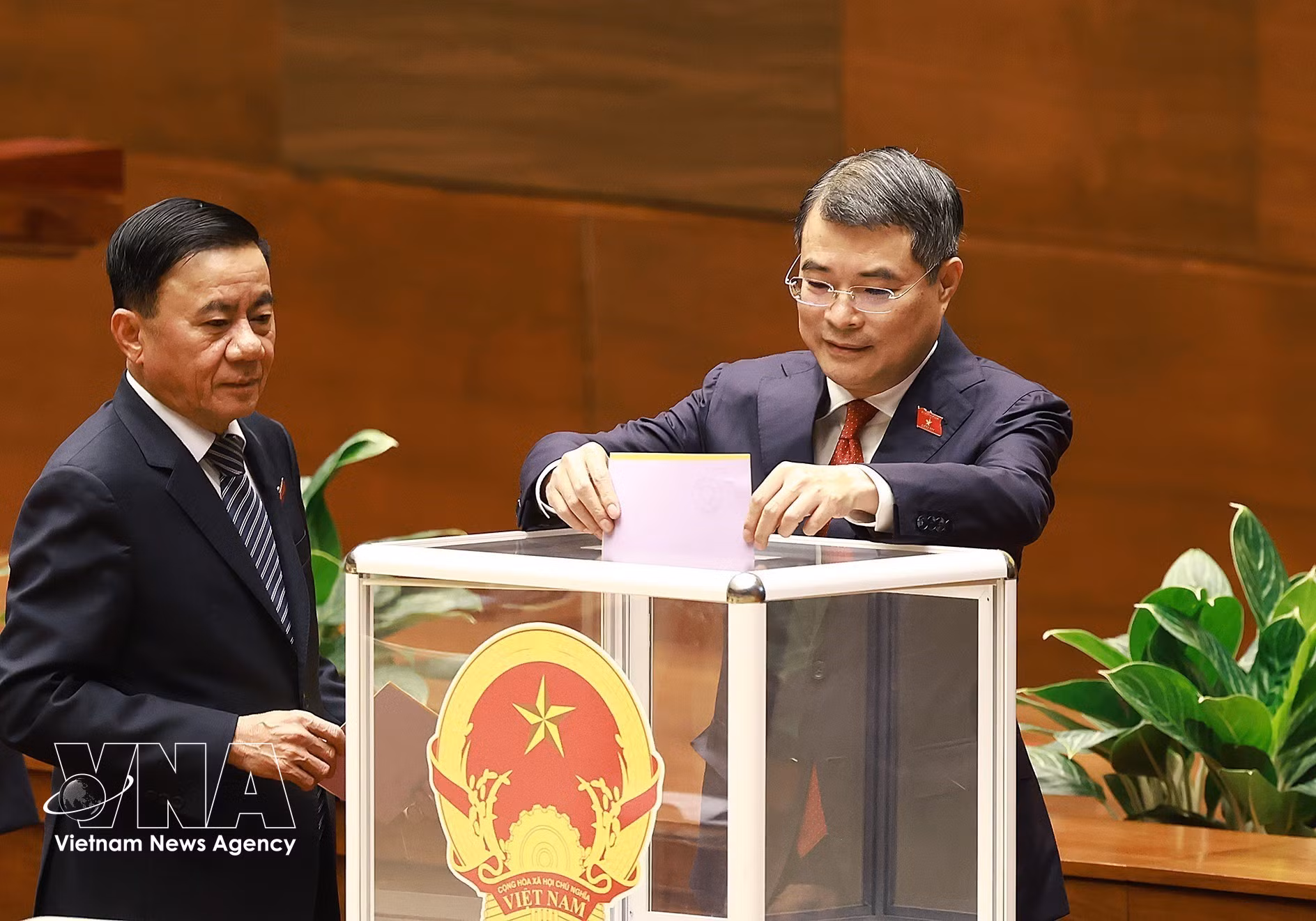 vnanet-potal-ky-hop-thu-nhat-quoc-hoi-khoa-xvi-quoc-hoi-bau-thu-tuong-chinh-phu-8686193.jpg