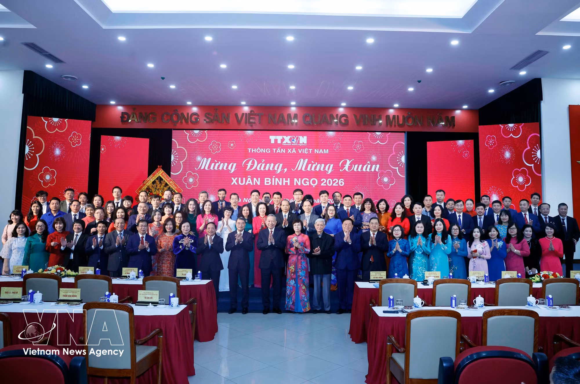 vnanet-potal-tong-bi-thu-to-lam-chuc-tet-thong-tan-xa-viet-nam-8604557.jpg