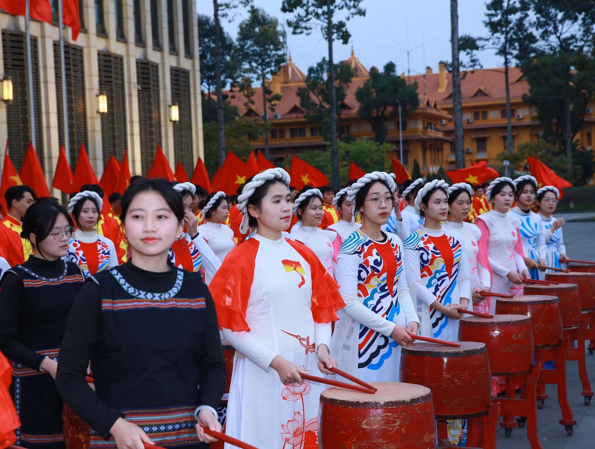 vna-potal-tong-bi-thu-to-lam-du-le-ky-niem-80-nam-ngay-tong-tuyen-cu-dau-tien-bau-quoc-hoi-viet-nam-8513405.jpg