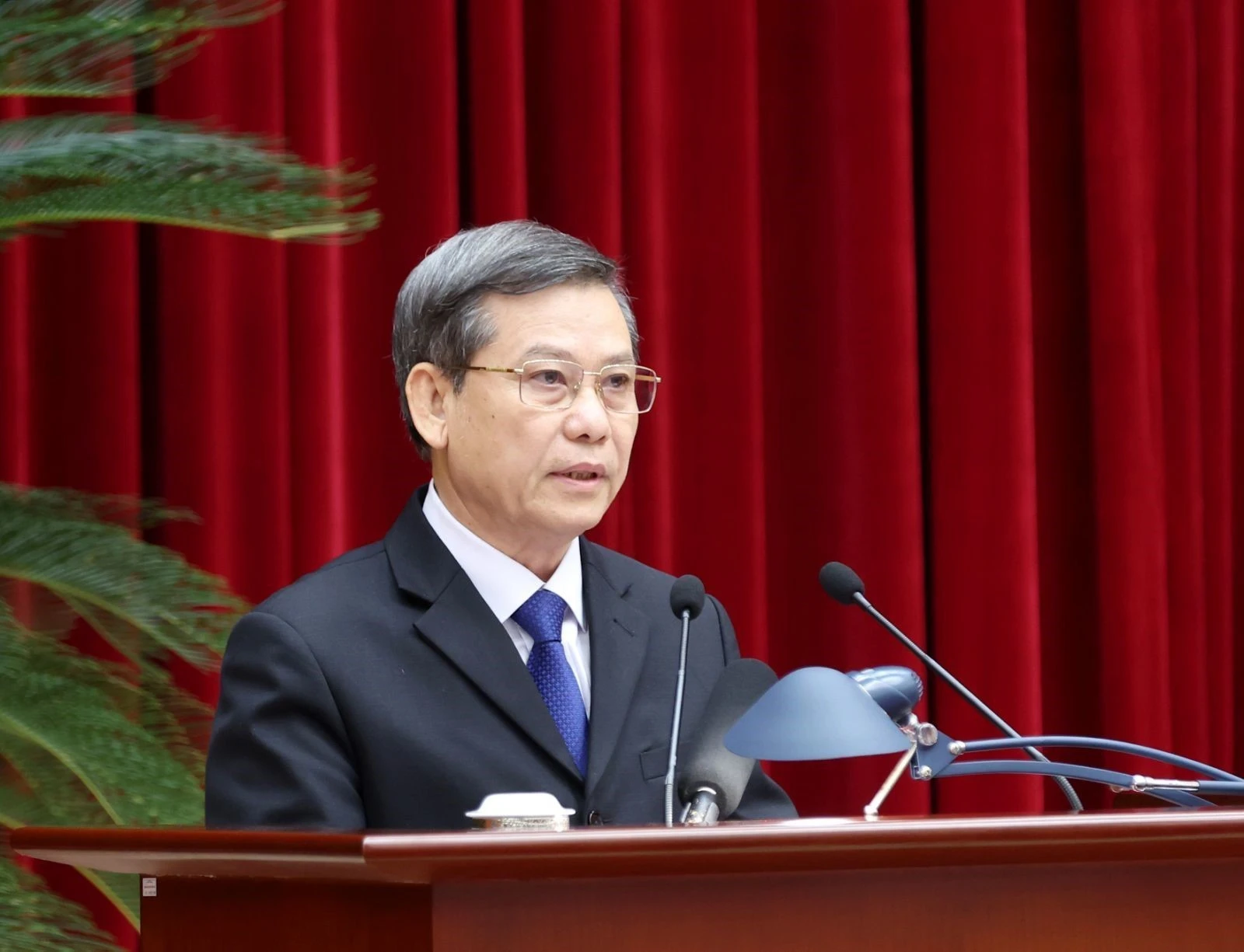 越共中央委员、中央内政部常务副部长黎明智