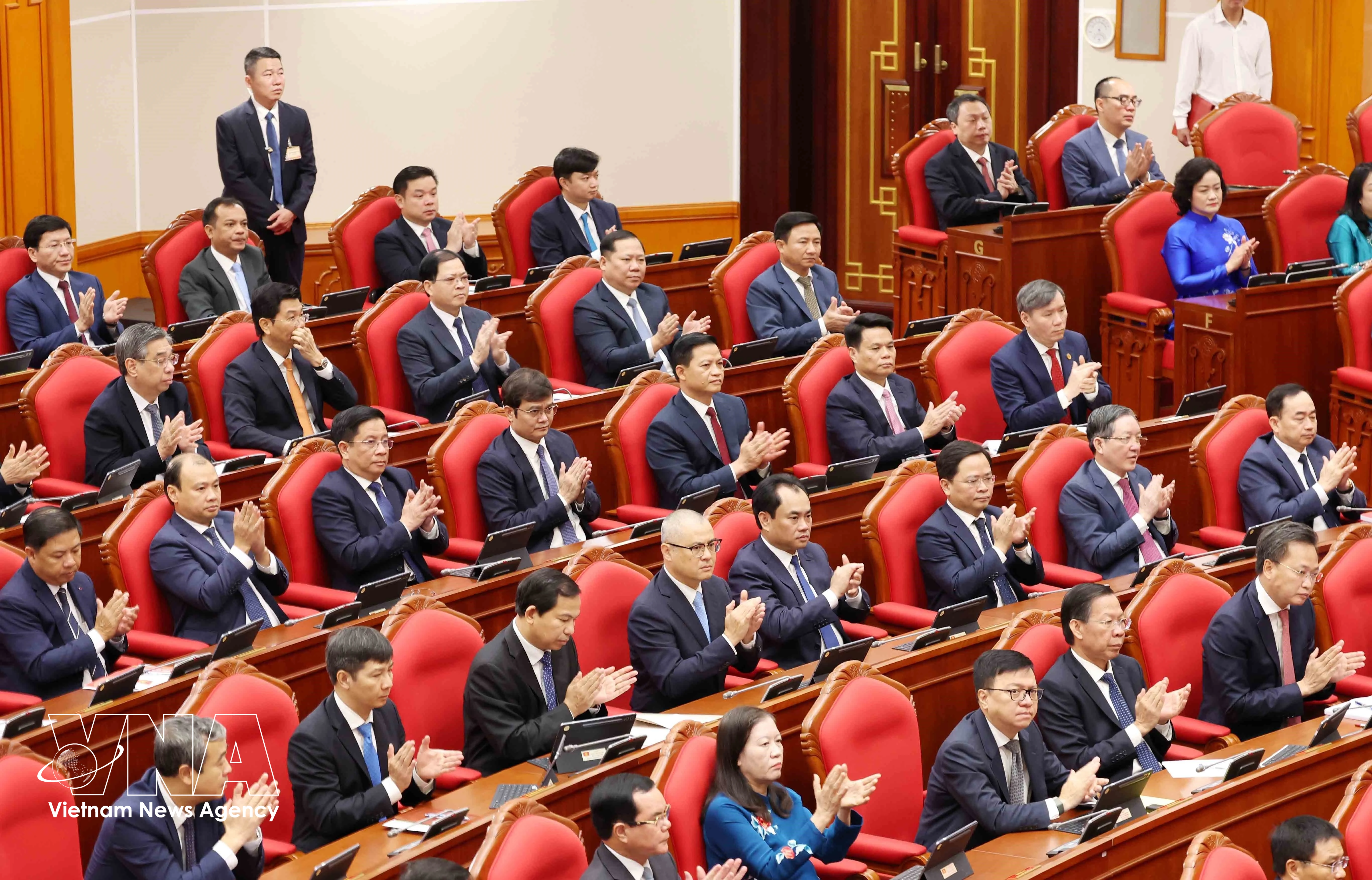 出席越南共产党第十四届中央委员会第四次全体会议的代表。图自越通社