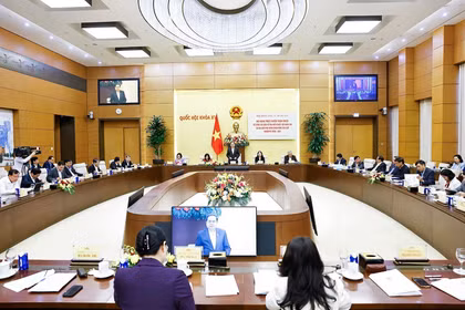 越南全国选举工作视频会议：全国3320个乡坊应用选民名单编制软件