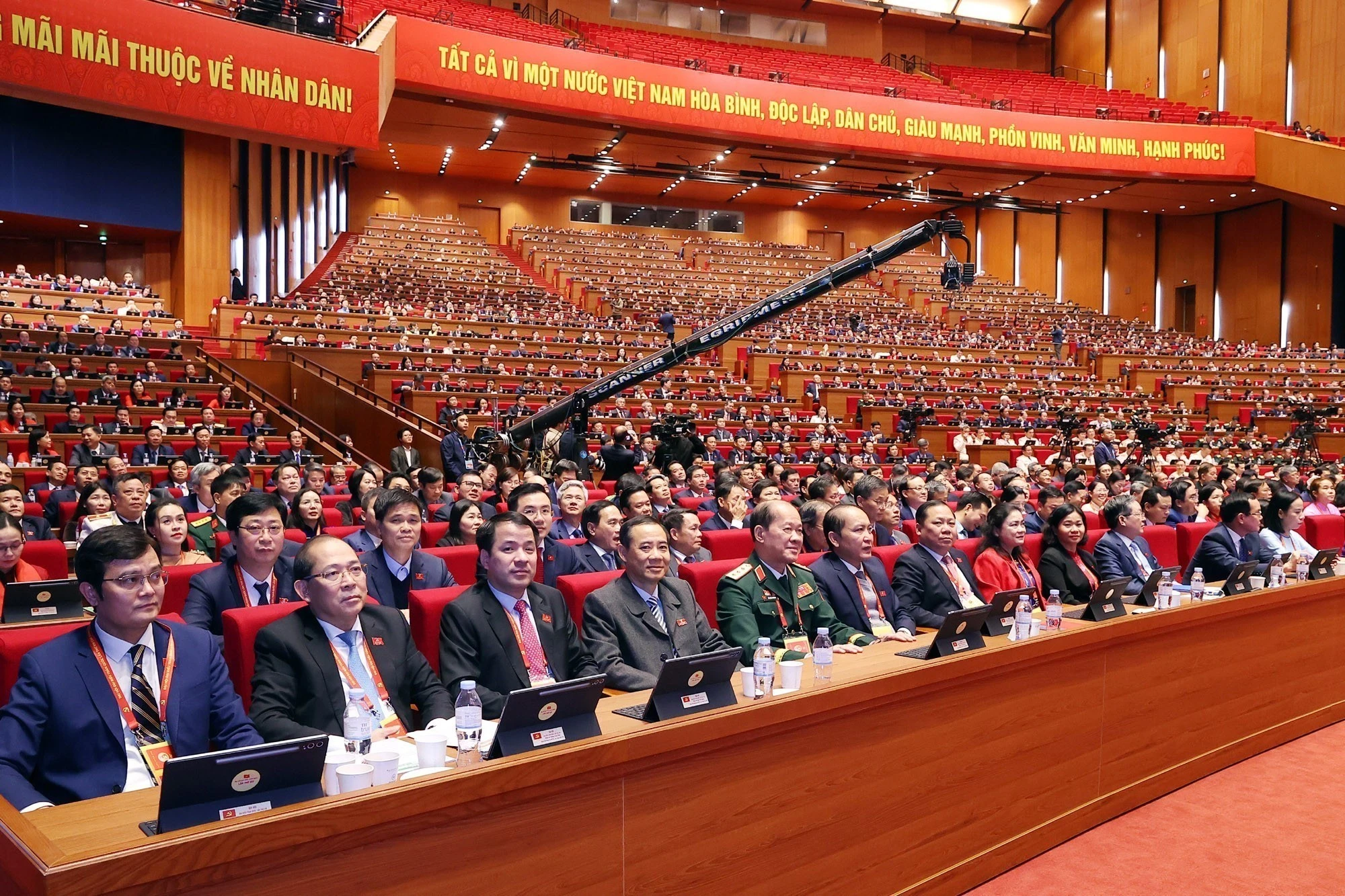 出席越共十四大的代表。图自越通社