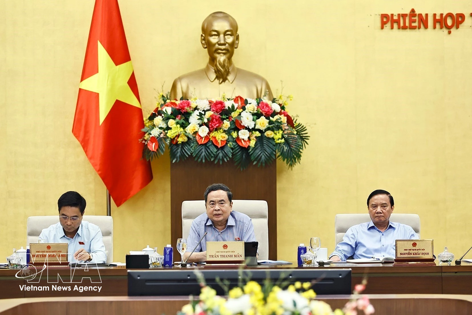 越南国会主席陈青敏发表讲话。图自越通社