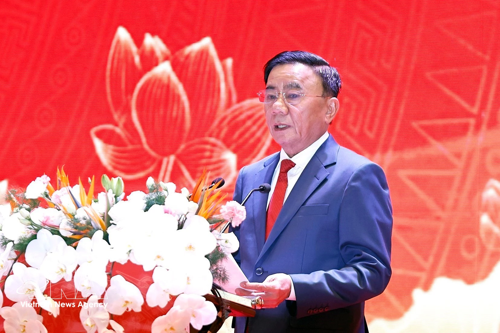 越共中央书记处常务书记陈锦秀在会议发表讲话。图自越通社