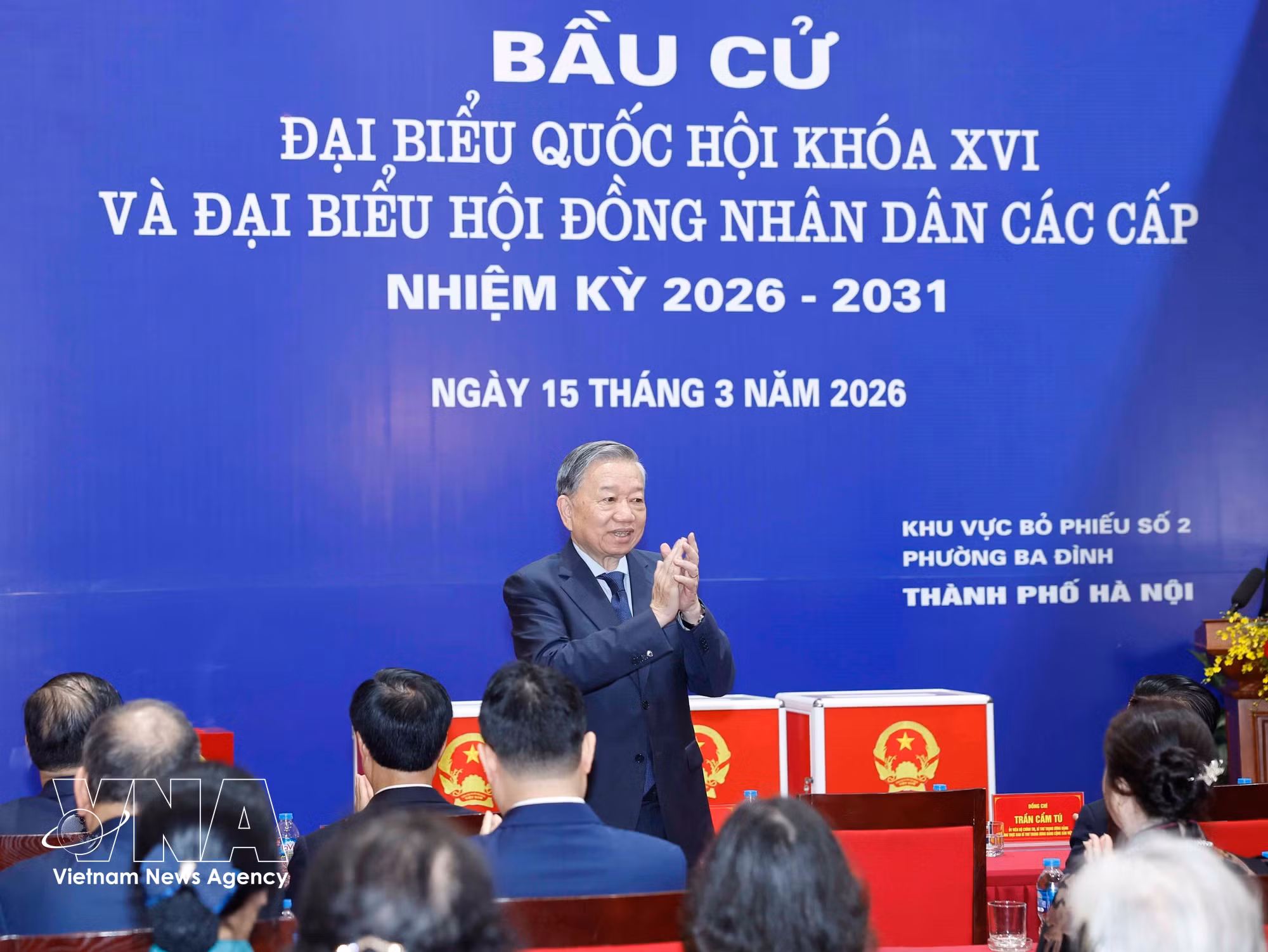 vnanet-tong-bi-thu-to-lam-bo-phieu-bau-cu-tai-phuong-ba-dinh-ha-noi-8641390.jpg