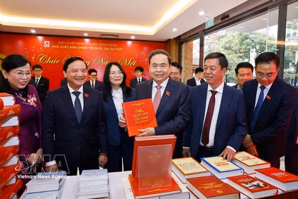 大力革新政治法律类出版物宣传工作