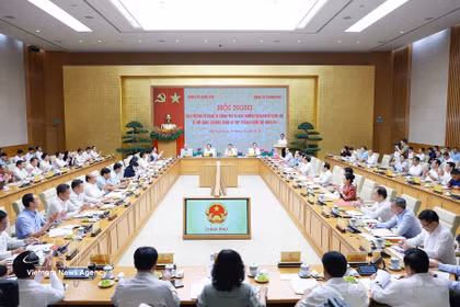 国会党委常委会与政府党委常委会关于第十六届国会第二次会议内容和议程的会议现场。图自越通社