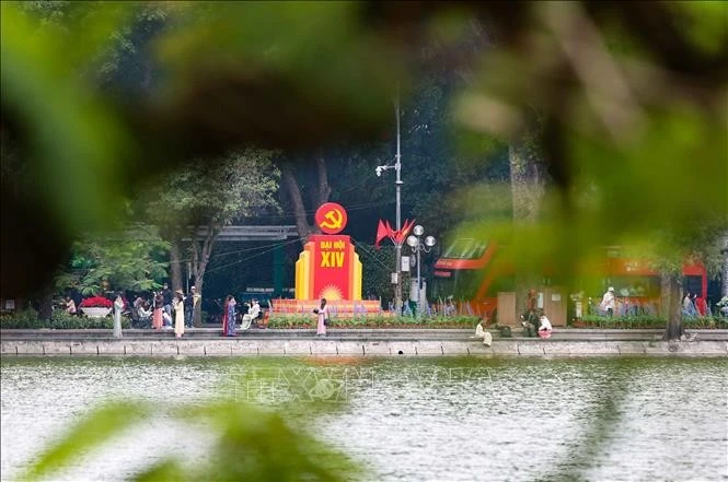 首都河内洋溢喜悦气氛，期待国家重大政治盛会。图自越通社