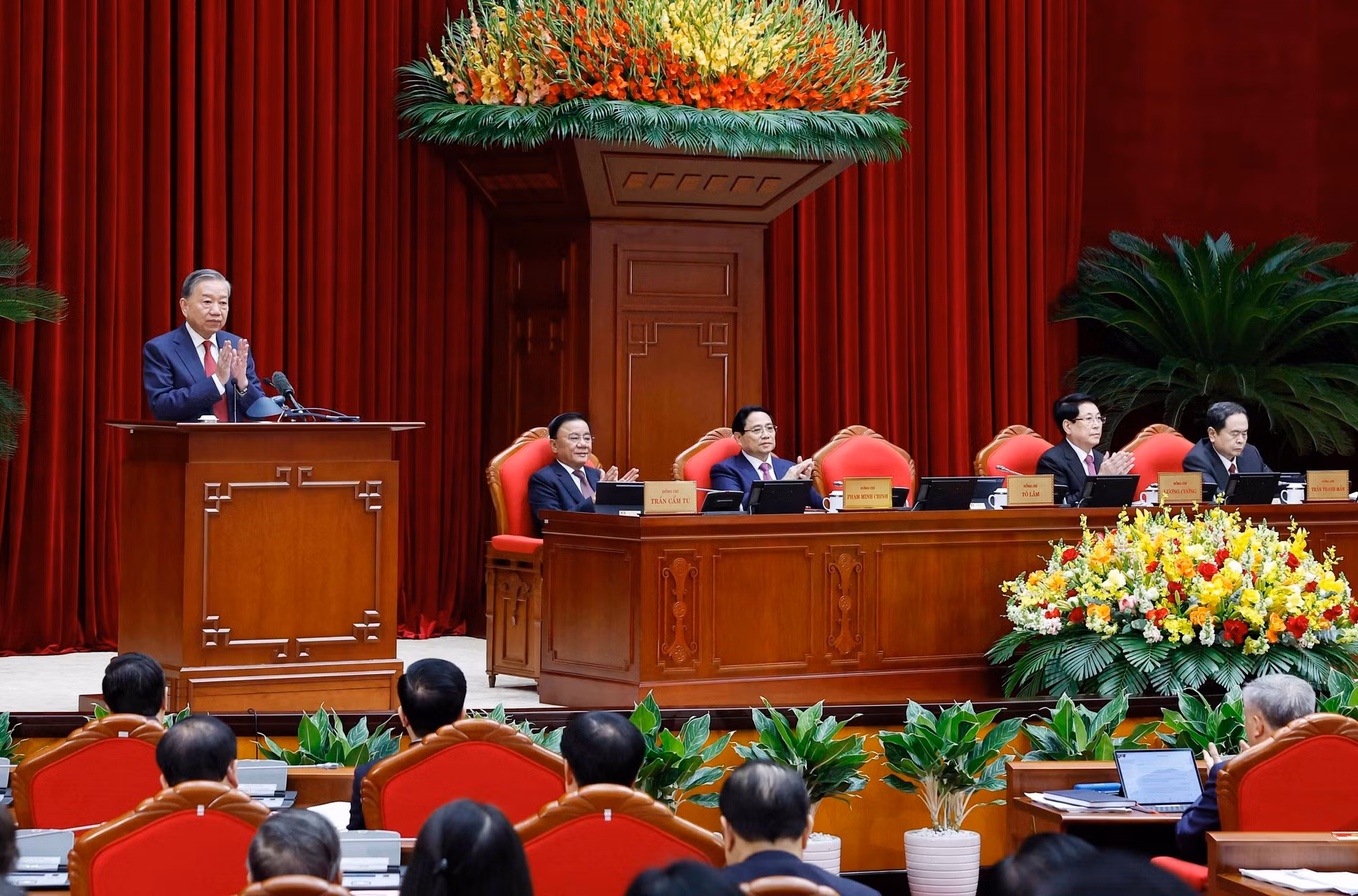 vna-potal-khai-mac-hoi-nghi-lan-thu-14-ban-chap-hanh-trung-uong-dang-khoa-xiii-8386980.jpg