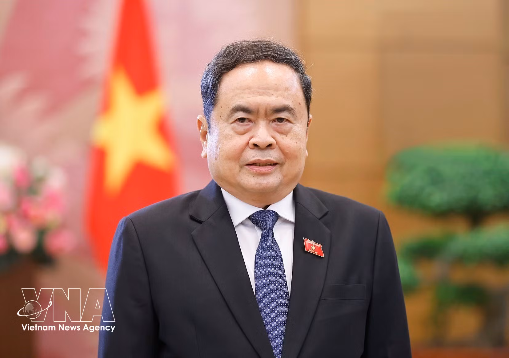 vnanet-potal-chu-tich-quoc-hoi-tran-thanh-man-tra-loi-phong-van-bao-chi-8213220.jpg