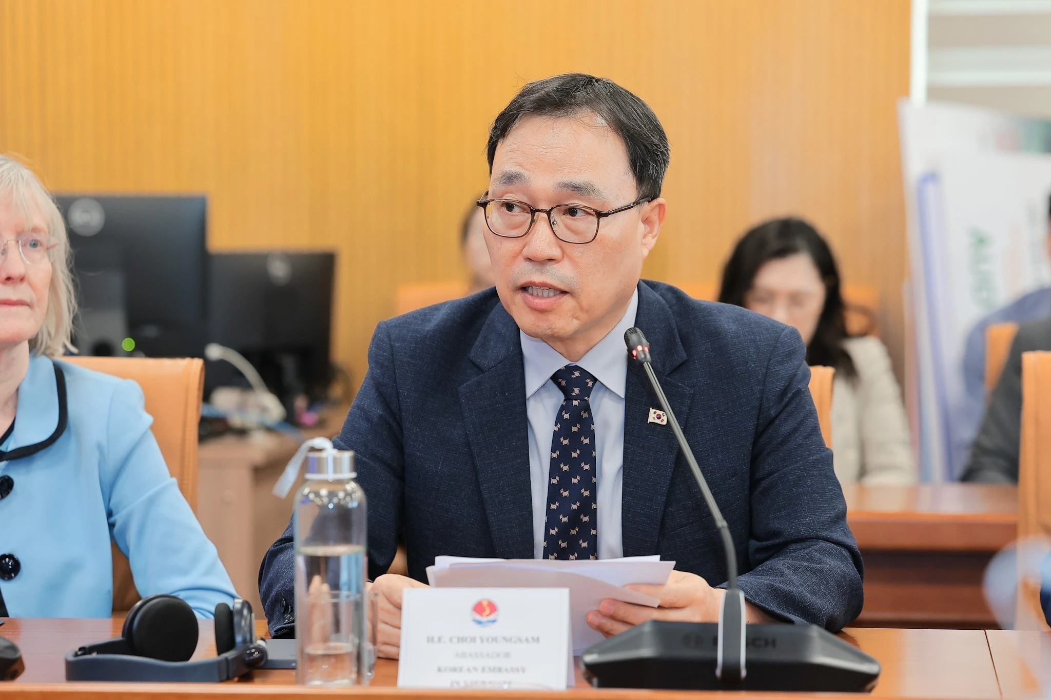 韩国驻越大使崔泳三。图自越通社