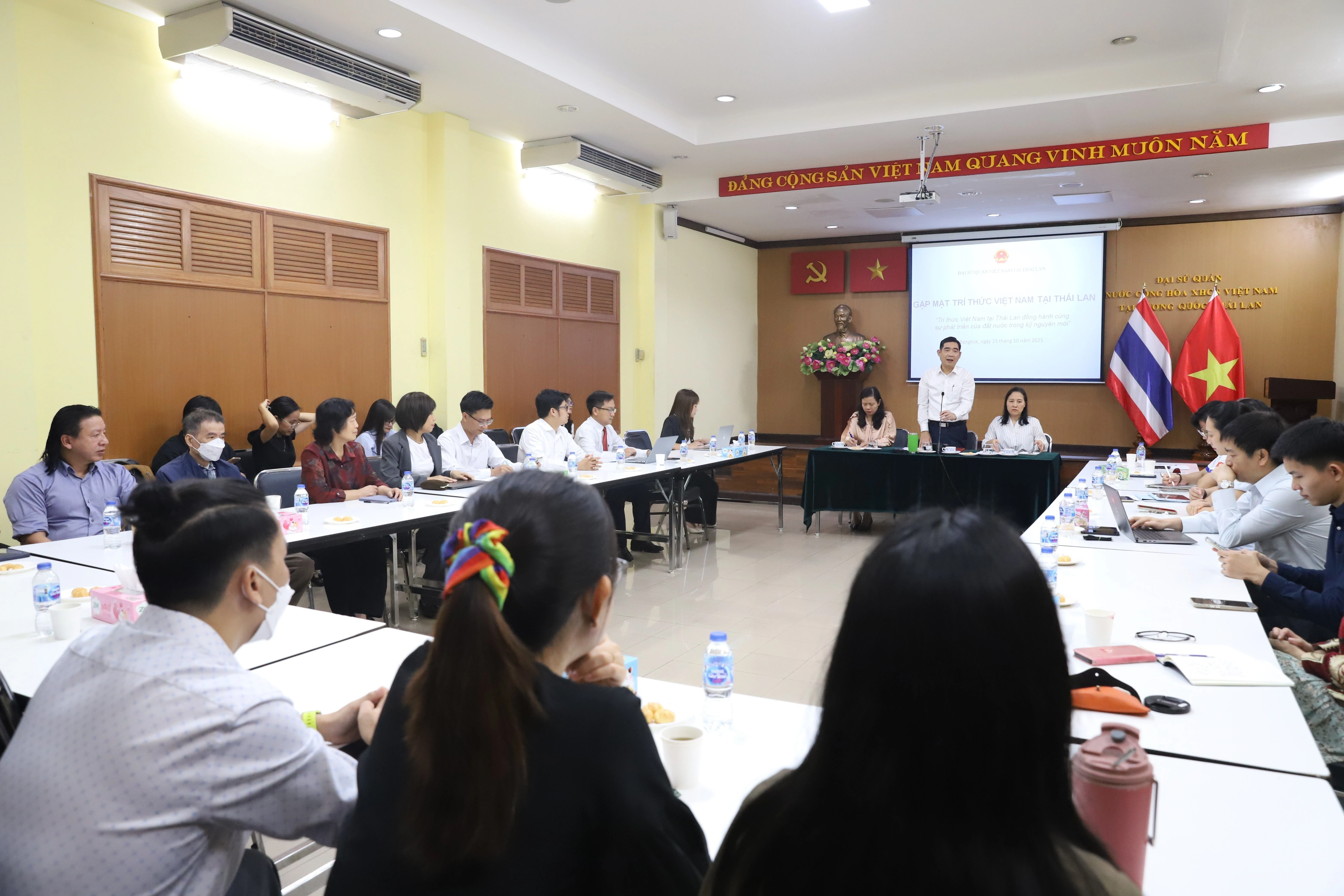 见面会现场。图自越通社