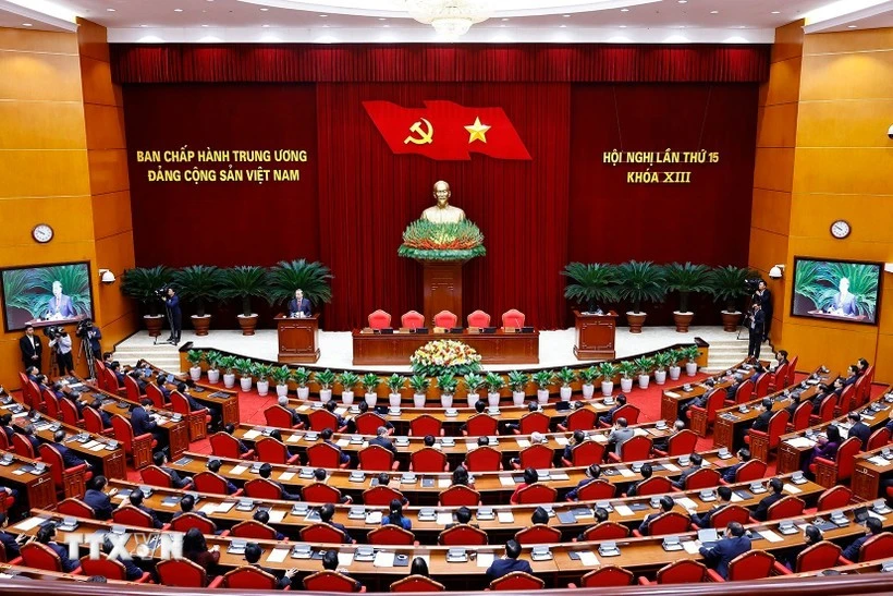 越南共产党第十三届中央委员会第十五次全体会议闭幕式。图自越通社