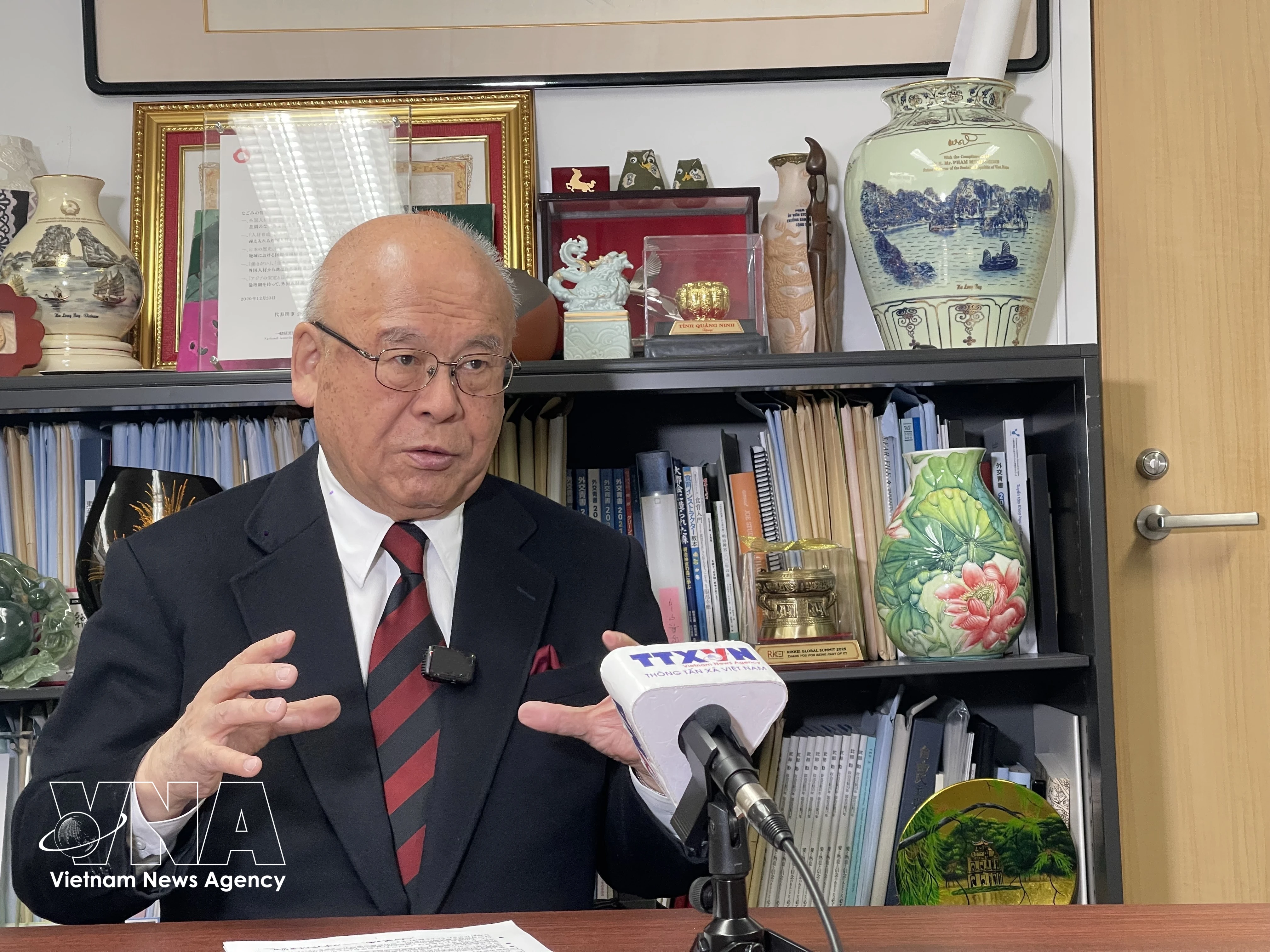 日越友好议员联盟特别顾问、日本自民党前干事长武部勤。图自越通社
