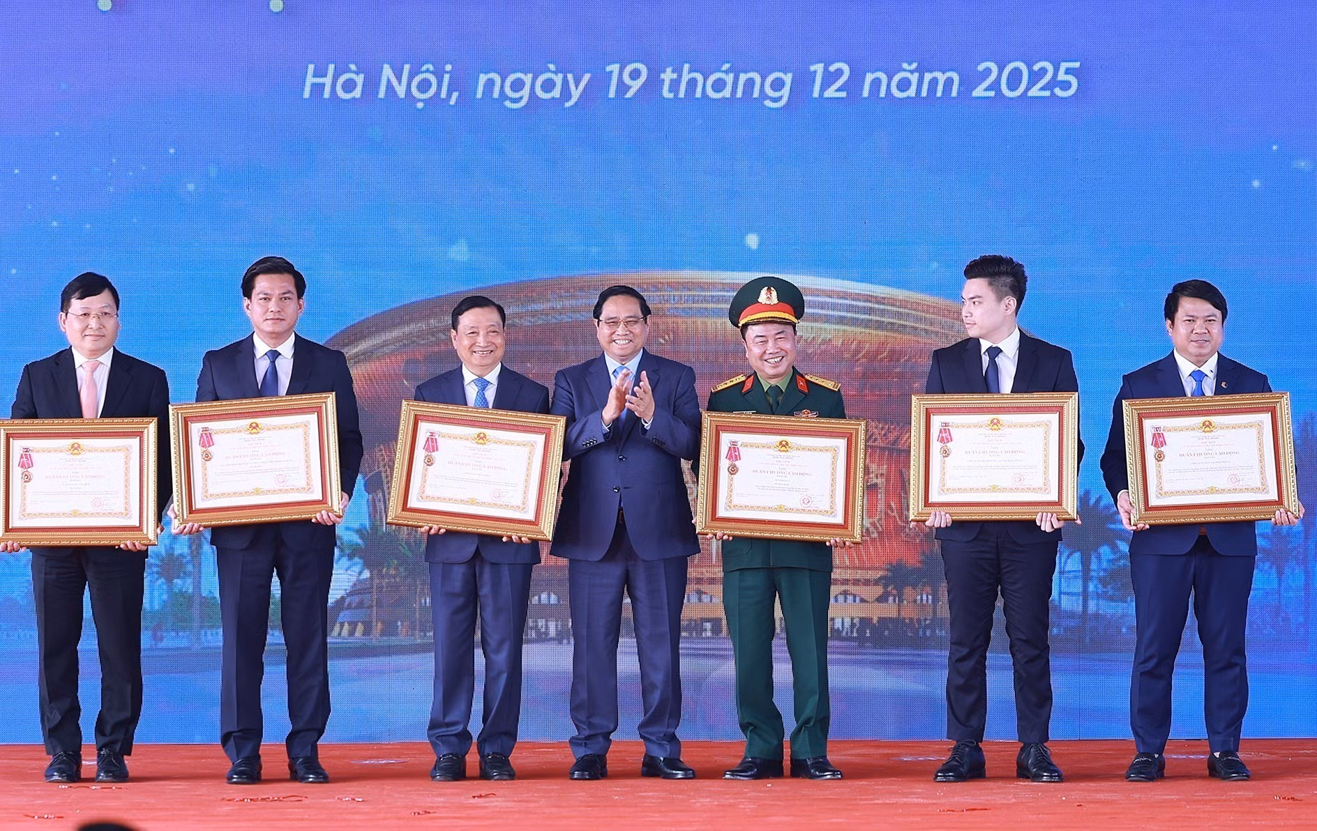 vna-potal-thu-tuong-du-le-khoi-cong-du-an-khu-do-thi-the-thao-olympic-ha-noi-8481928.jpg
