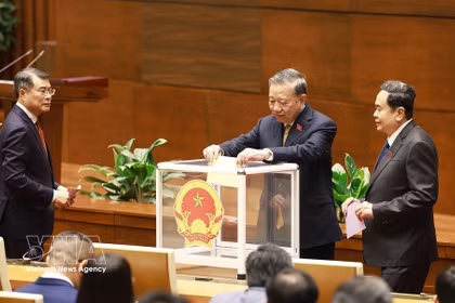 越南第十六届国会第一次会议：国会选举政府总理