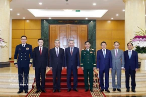 苏林总书记会见中国外交、国防和公安三位部长