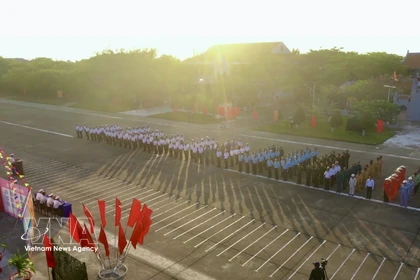 越南全国各地近7900万选民踊跃参加投票